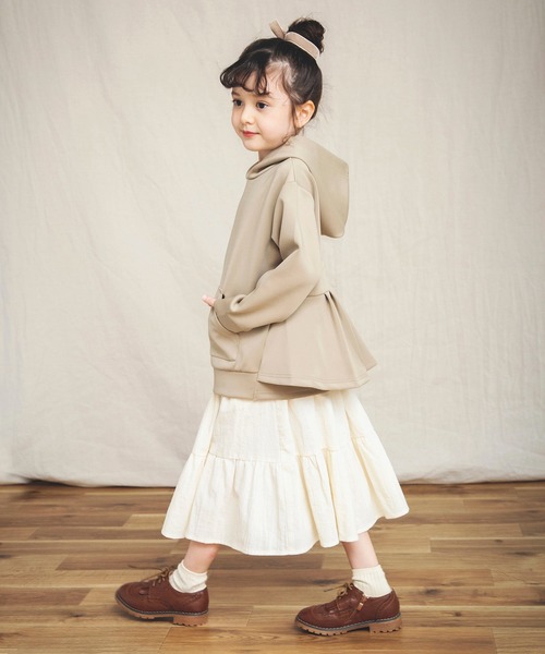 BRANSHES(ブランシェス)の「バックフリルデザインパーカー(パーカー・キッズ・ベージュ/ラベンダー・100/110/120/130/140/150)」の7枚目の写真