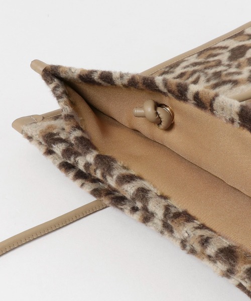 RODE SKO（ロデスコ）の「3ポケットファブリックトートバッグ（トートバッグ・レディース・ブラウン/ブルー/アニマル・ONE）」の11枚目の写真