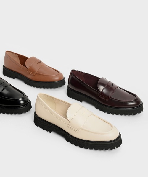 CHARLES & KEITH(チャールズ & キース)の「チャンキー ペニーローファー / Chunky Penny Loafers(ローファー・レディース・ブラック/ライトブラウン/バーガンディー・22.5cm/23cm/23.5cm/24.5cm/25cm/25.5cm)」の6枚目の写真