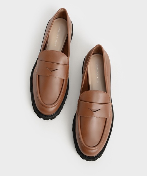 CHARLES & KEITH(チャールズ & キース)の「チャンキー ペニーローファー / Chunky Penny Loafers(ローファー・レディース・ブラック/ライトブラウン/バーガンディー・22.5cm/23cm/23.5cm/24.5cm/25cm/25.5cm)」の10枚目の写真