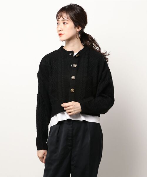 koe（コエ）の「ショート丈ニットカーディガン＊（カーディガン/ボレロ・レディース・ブラック/アイボリー/レッド・FREE）」の4枚目の写真