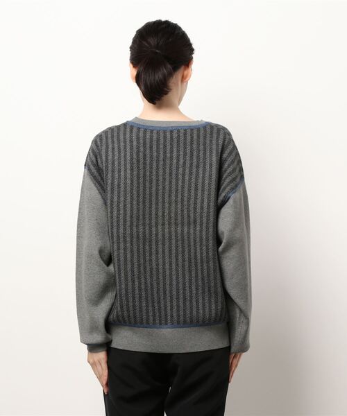 INTERPLANET（インタープラネット）の「ジャガード切替プルオーバー（ニット/セーター・レディース・グレー/グレイッシュベージュ・FREE）」の4枚目の写真