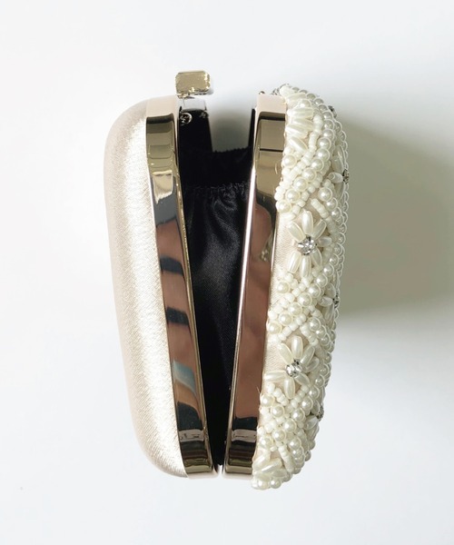 Cupid Heart（キューピッドハート）の「【Cupid Heart】結婚式バッグ　ビジューパールハードクラッチバッグ（クラッチバッグ・レディース・ベージュ・MEDIUM）」の9枚目の写真