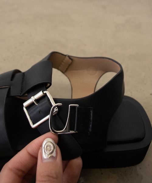 Shelly island(シェリーアイランド)の「グルカサンダル(サンダル・レディース・ホワイト/ブラック・M/L)」の10枚目の写真