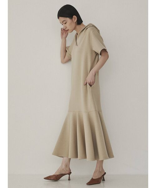 COTORICA（コトリカ）の「ショートスリーブマーメイドフードワンピース（ワンピース・レディース・ブラック/ネイビー/ベージュ・SMALL/MEDIUM）」の10枚目の写真