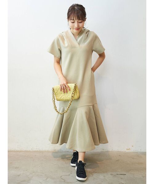 COTORICA（コトリカ）の「ショートスリーブマーメイドフードワンピース（ワンピース・レディース・ブラック/ネイビー/ベージュ・SMALL/MEDIUM）」の14枚目の写真