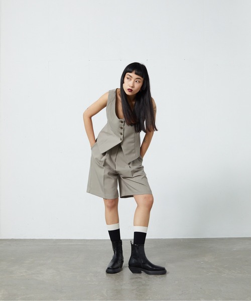 FEKETE（フェケテ）の「FEKETE TAILORED VEST (SET-UP)（ベスト・レディース・ブラック/ベージュ/グリーン・FREE）」の20枚目の写真