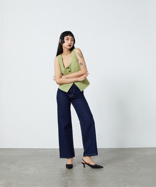 FEKETE（フェケテ）の「FEKETE TAILORED VEST (SET-UP)（ベスト・レディース・ブラック/ベージュ/グリーン・FREE）」の7枚目の写真