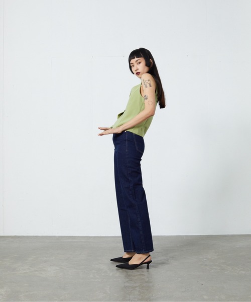 FEKETE（フェケテ）の「FEKETE TAILORED VEST (SET-UP)（ベスト・レディース・ブラック/ベージュ/グリーン・FREE）」の5枚目の写真