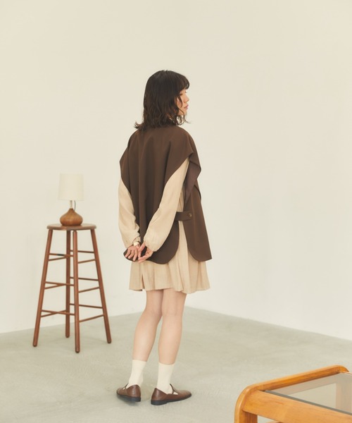 moi tytto(モイテュット)の「オーバーループベストジレ(ベスト・レディース・ベージュ/ブラウン/ナチュラル・FREE)」の12枚目の写真