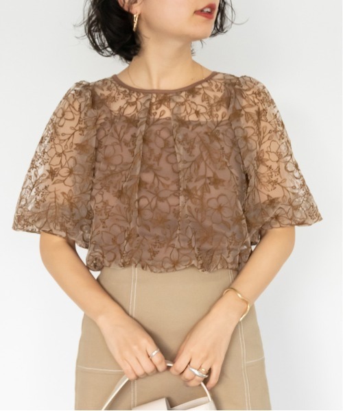 RANDA（ランダ）の「オリジナルフラワー刺繍ブラウス（シャツ/ブラウス・レディース・ピンク/ブルー/ブラウン・FREE）」の4枚目の写真