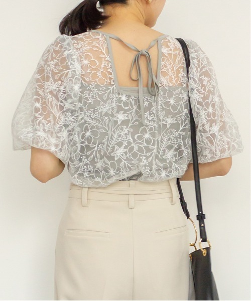 RANDA（ランダ）の「オリジナルフラワー刺繍ブラウス（シャツ/ブラウス・レディース・ピンク/ブルー/ブラウン・FREE）」の7枚目の写真