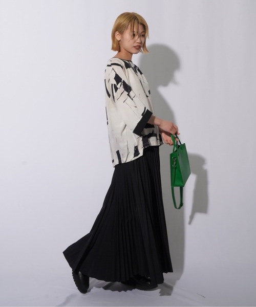 malla（マーラ）の「malla マーラ イペカビスコースブラウス（シャツ/ブラウス・レディース・ブラック/グリーン・FREE）」の4枚目の写真