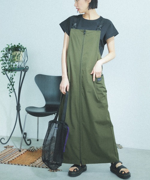 GENE HEAVENS（ジーンヘブンズ）の「(GENE HEAVENS)バッグ付きフロントジップサロペットワンピース（ワンピース・レディース・カーキ/グレー/ブラック・ONE SIZE）」の3枚目の写真