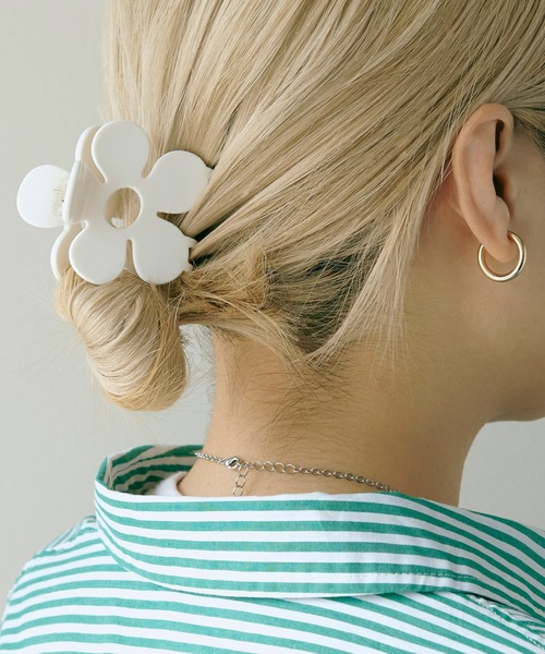 no.158 再販♡グリーン×ホワイトのヘアクリップ✩.*˚ no.158 再販