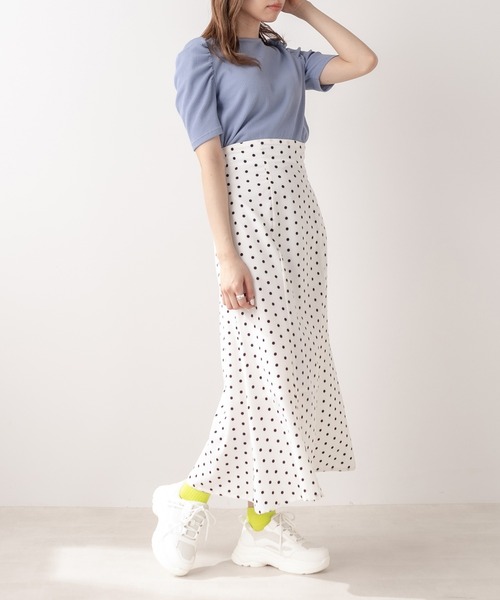 OLIVE des OLIVE（オリーブデオリーブ）の「タグ付きスニーカー（スニーカー・レディース・ホワイト/ブラック・SMALL/MEDIUM/LARGE）」の5枚目の写真