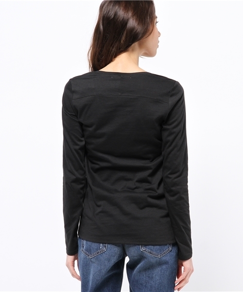 AZUL by moussy（アズールバイマウジー）の「TC天竺バックセンター切替V/N長袖PO（Tシャツ/カットソー・レディース・オフホワイト/ブルー/ブラック/ブラック系その他/ライム/ホワイト系その他・LARGE/SMALL/MEDIUM/X-SMALL）」の9枚目の写真