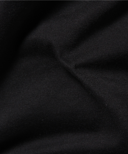 AZUL by moussy（アズールバイマウジー）の「TC天竺バックセンター切替V/N長袖PO（Tシャツ/カットソー・レディース・オフホワイト/ブルー/ブラック/ブラック系その他/ライム/ホワイト系その他・LARGE/SMALL/MEDIUM/X-SMALL）」の13枚目の写真