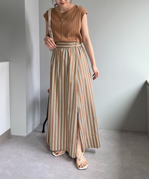 CAPRICIEUX LE'MAGE(カプリシューレマージュ)の「ストライプタックギャザースカート(スカート・レディース・ブラック/ベージュ・FREE)」の15枚目の写真