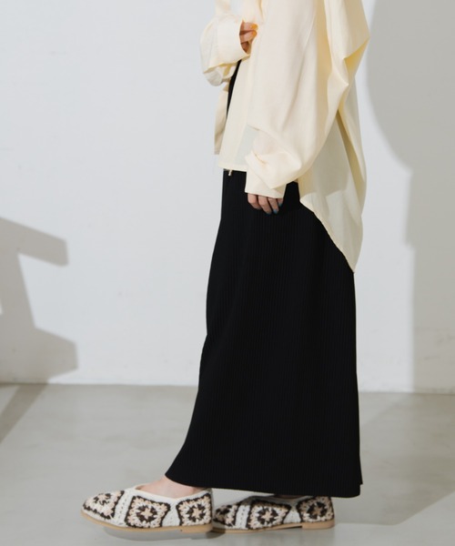 MERLOT(メルロー)の「プリーツナロースカート(スカート・レディース・ブラック/グリーン/ピンク・FREE)」の9枚目の写真