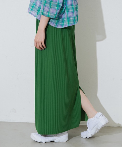 MERLOT(メルロー)の「プリーツナロースカート(スカート・レディース・ブラック/グリーン/ピンク・FREE)」の16枚目の写真