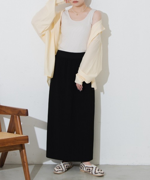 MERLOT(メルロー)の「プリーツナロースカート(スカート・レディース・ブラック/グリーン/ピンク・FREE)」の5枚目の写真