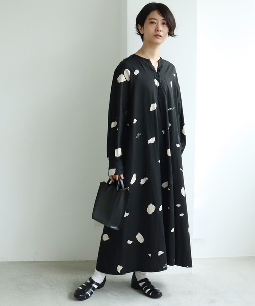 yuni（ユニ　）の「Cotton Cupra ルナファ paint dot skipper ワンピース（ワンピース・レディース・ブラック/グリーン・FREE）」の3枚目の写真
