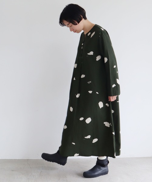 yuni（ユニ　）の「Cotton Cupra ルナファ paint dot skipper ワンピース（ワンピース・レディース・ブラック/グリーン・FREE）」の18枚目の写真