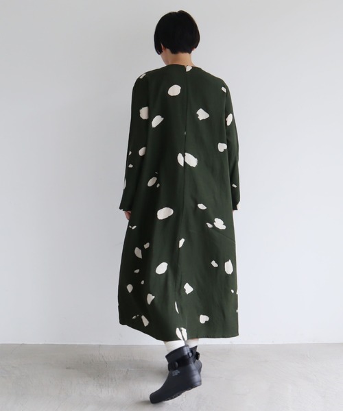 yuni（ユニ　）の「Cotton Cupra ルナファ paint dot skipper ワンピース（ワンピース・レディース・ブラック/グリーン・FREE）」の19枚目の写真