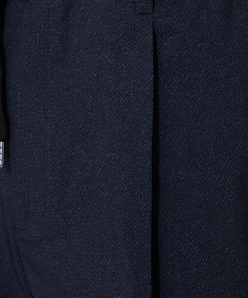 ABAHOUSE GRAY(アバハウスグレイ)の「【セットアップ対応/MASCHILE】AIR HOL タック ショートパンツ(その他パンツ・メンズ・ライトグレー/ネイビー/グレー/ブルー・46/48/50)」の6枚目の写真