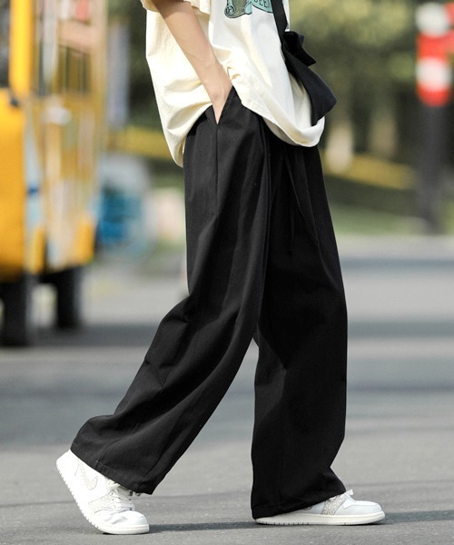 neos（ネオス）の「【neos -addictive design-】ルーズシルエット ビッグカーゴポケット バッグ付き ワイド パンツ（カーゴパンツ・メンズ・ブラック/ベージュ/カーキ・MEDIUM/LARGE/X-LARGE）」の4枚目の写真