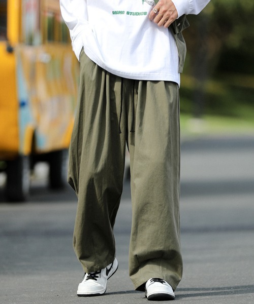 neos（ネオス）の「【neos -addictive design-】ルーズシルエット ビッグカーゴポケット バッグ付き ワイド パンツ（カーゴパンツ・メンズ・ブラック/ベージュ/カーキ・MEDIUM/LARGE/X-LARGE）」の9枚目の写真