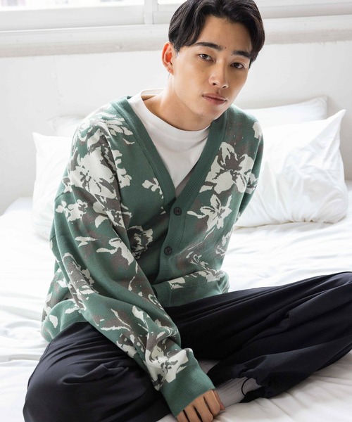 LOWRYS FARM（ローリーズファーム）の「フラワージャガードカーデ　353970（カーディガン/ボレロ・メンズ・グレー/ネイビー/ブルー系その他/グレー系その他/ブルー系その他2/ブラック系その他/グレー系その他2/グレー系その他3/グリーン/グレー系その他4/グレー系その他5/ベージュ/ライトグレー/チャコールグレー/ブラック/ブラウン/グリーン系その他・FREE）」の13枚目の写真