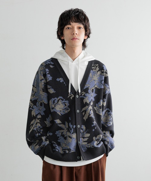 LOWRYS FARM（ローリーズファーム）の「フラワージャガードカーデ　353970（カーディガン/ボレロ・メンズ・グレー/ネイビー/ブルー系その他/グレー系その他/ブルー系その他2/ブラック系その他/グレー系その他2/グレー系その他3/グリーン/グレー系その他4/グレー系その他5/ベージュ/ライトグレー/チャコールグレー/ブラック/ブラウン/グリーン系その他・FREE）」の22枚目の写真