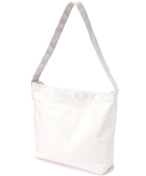 MHL.（エムエイチエル）の「HEAVY COTTON CANVAS（ショルダーバッグ・レディース・ホワイト/ブラック・FREE）」の3枚目の写真