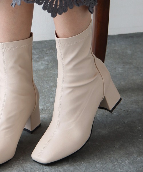 BLUEEAST(ブルーイースト)の「ストレッチショートブーツ(ブーツ・レディース・ブラック/アイボリー/ベージュ・LARGE/X-LARGE/MEDIUM)」の16枚目の写真