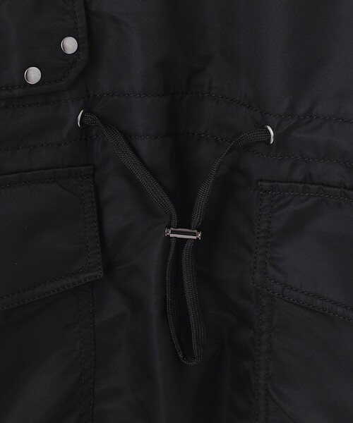 ケープブルゾン　サテン黒 Cord and string シャーリングブルゾン（ブルゾン）｜Ezick