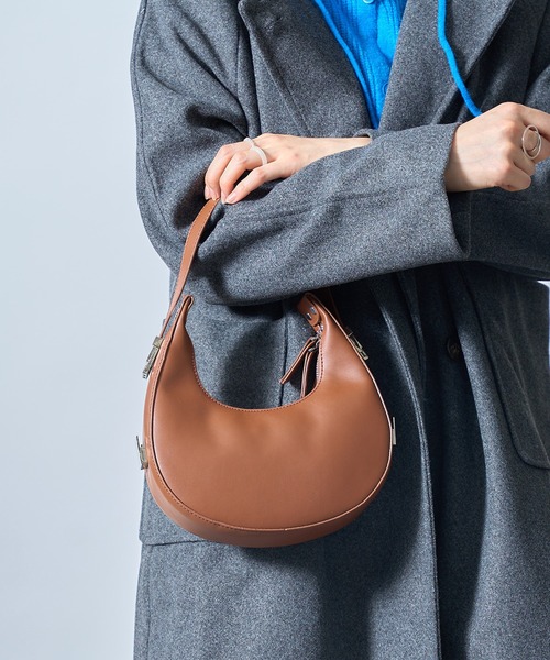 SETUP7（セットアップセブン）の「【SETUP7】ハーフムーンハンドバッグ KNF（ハンドバッグ・レディース・ホワイト/ベージュ/ブラウン/グリーン/ブラック・FREE）」の6枚目の写真