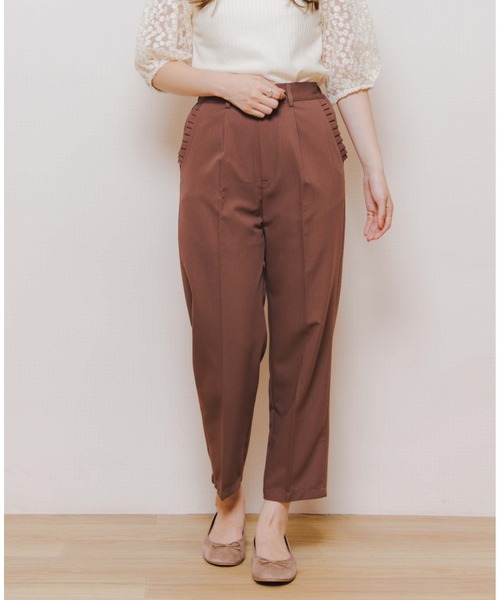 flower（フラワー）の「スモーキーテーパードパンツ（スラックス・レディース・ブラウン/ベージュ・FREE）」の22枚目の写真