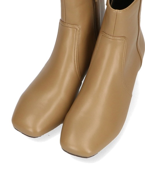 WA ORiental TRaffic(ダブルエーオリエンタルトラフィック)の「スクエアトゥプレーンショートブーツ/22401(ブーツ・レディース・ブラック/ベージュ/グレー・LL/S/M/L/3L/SS)」の21枚目の写真