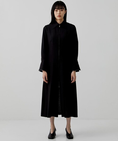 city（シティ）の「【CITY】フロントジップロングスリーブワンピース（ワンピース・レディース・ブラック/ブラウン・1/2）」の3枚目の写真