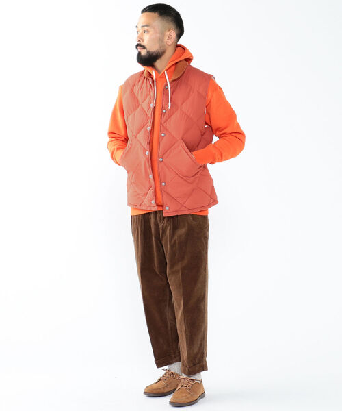 REMI RELIEF(レミレリーフ)の「REMI RELIEF × BEAMS PLUS / 別注 Down Vest(ベスト・メンズ・ブルー/オレンジ・SMALL/MEDIUM/LARGE/X-LARGE)」の3枚目の写真