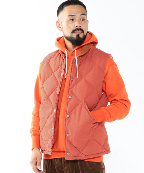 REMI RELIEF(レミレリーフ)の「REMI RELIEF × BEAMS PLUS / 別注 Down Vest(ベスト・メンズ・ブルー/オレンジ・SMALL/MEDIUM/LARGE/X-LARGE)」の5枚目の写真