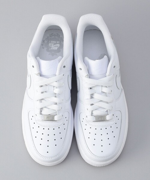 NIKE（ナイキ）の「NIKE/ナイキ WOMENS AIR FORCE 1 07/ウィメンズエアフォース1 07（スニーカー・レディース・ホワイト・23.0cm/22.5cm/25.0cm/23.5cm/24.5cm/24.0cm）」の3枚目の写真