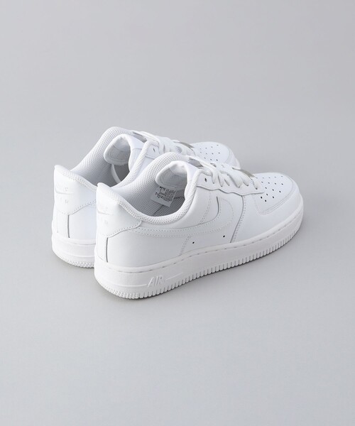 NIKE（ナイキ）の「NIKE/ナイキ WOMENS AIR FORCE 1 07/ウィメンズエアフォース1 07（スニーカー・レディース・ホワイト・23.0cm/22.5cm/25.0cm/23.5cm/24.5cm/24.0cm）」の6枚目の写真