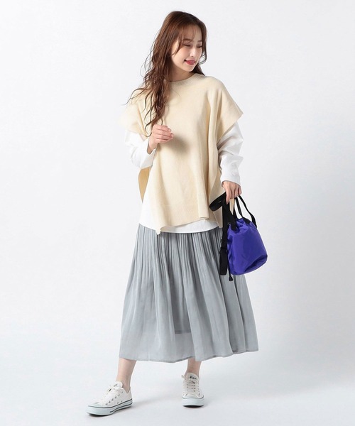 Grand PARK（グランドパーク）の「リネンライク　アゼ編みポンチョベスト（ベスト・レディース・ベージュ/ネイビー/クリーム・FREE）」の5枚目の写真