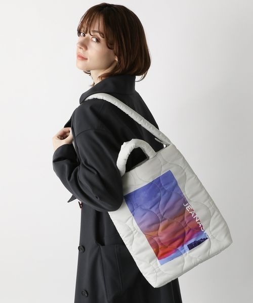 JEANASIS(ジーナシス)の「アートフォトPCエアーバッグ/187440(ショルダーバッグ・レディース・グレー/ブラック・FREE)」の9枚目の写真