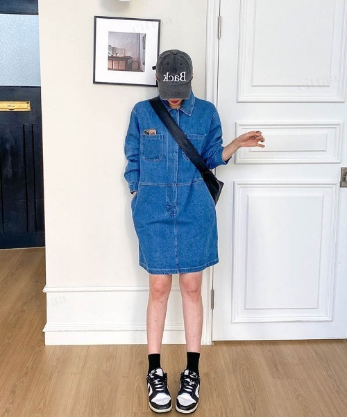 Dalfwin(ダールフィン)の「デニムシャツひざ丈ミニワンピース(ワンピース・レディース・ブルー・FREE)」の1枚目の写真