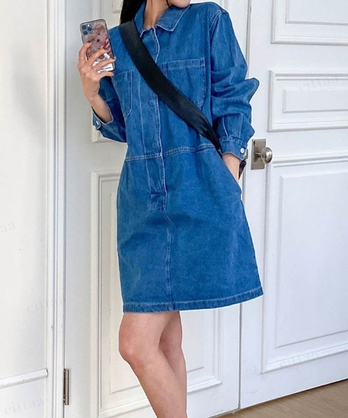 Dalfwin(ダールフィン)の「デニムシャツひざ丈ミニワンピース(ワンピース・レディース・ブルー・FREE)」の8枚目の写真