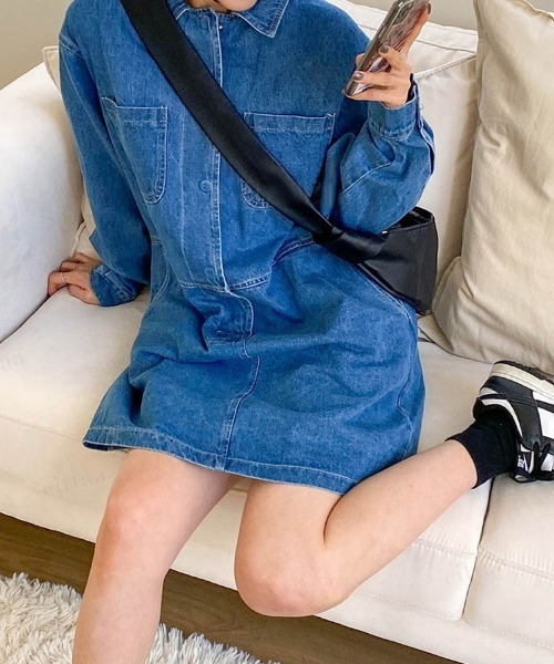 Dalfwin(ダールフィン)の「デニムシャツひざ丈ミニワンピース(ワンピース・レディース・ブルー・FREE)」の10枚目の写真